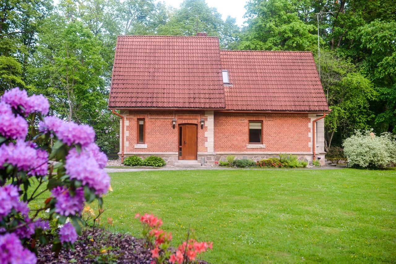 Дома для отпуска Mednieku Namiņš Сигулда